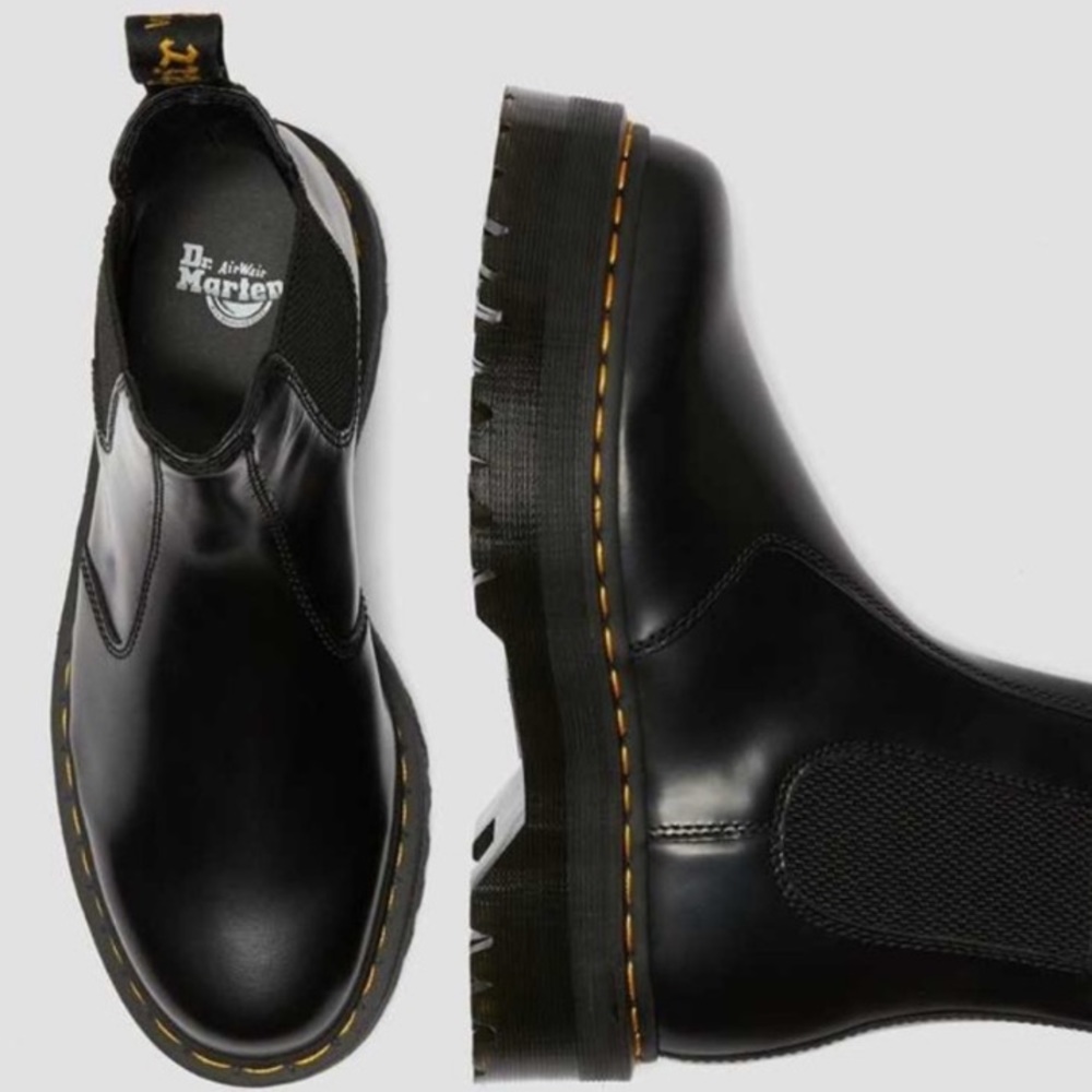 Dr. Martens 2976 POLISHED PLATFORM CHELSEA BOOTS